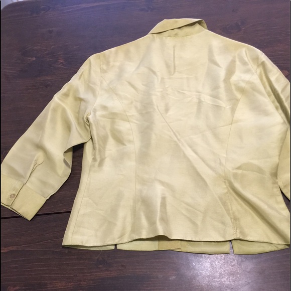 Lovely Lime Satin Floral Embroidery Summer  Top - Picture 6 of 10